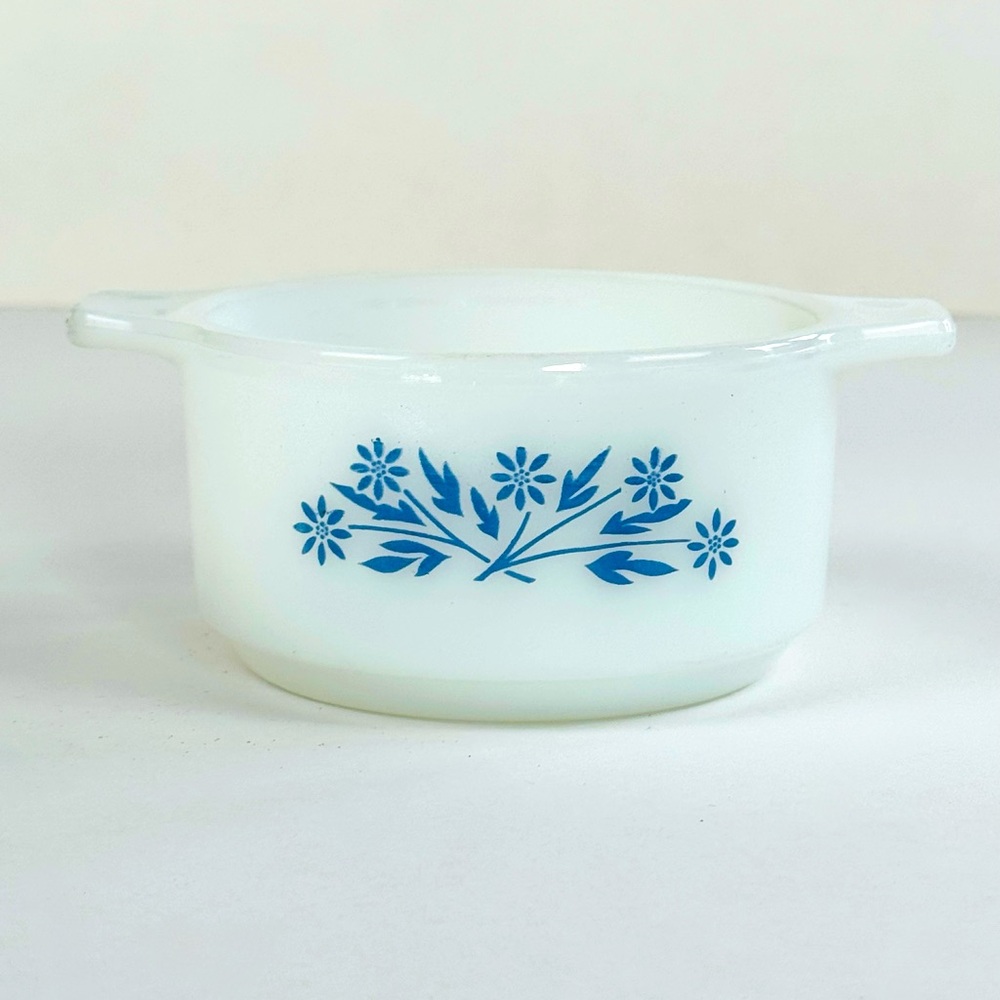 Dynaware PYR-O-REY Blue Corn Flower Periwinkle Milk Glass Dish Bowl 4 1/2''